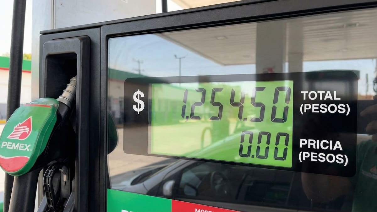 El costo de la gasolina y el diésel podría subir gradualmente para los conductores luego de que Hacienda redujo el subsidio tras cuatro semanas consecutivas de apoyo en medio de la baja en los precios internacionales del petróleo