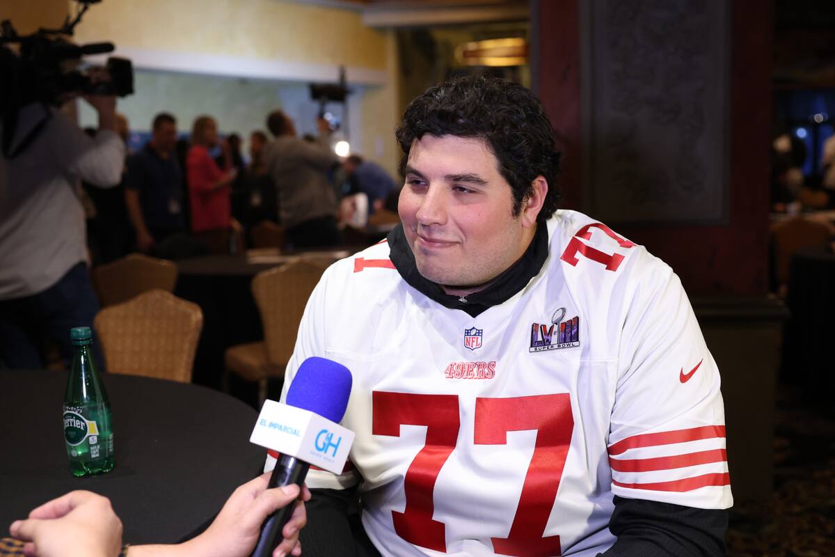 Un mexicano buscando el “oro” en el Super Bowl