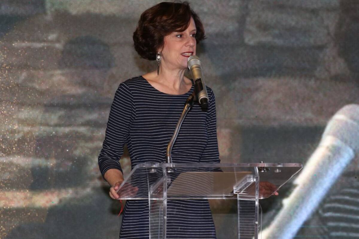 Denise Dresser tunde a invitado de AMLO; lo confundió