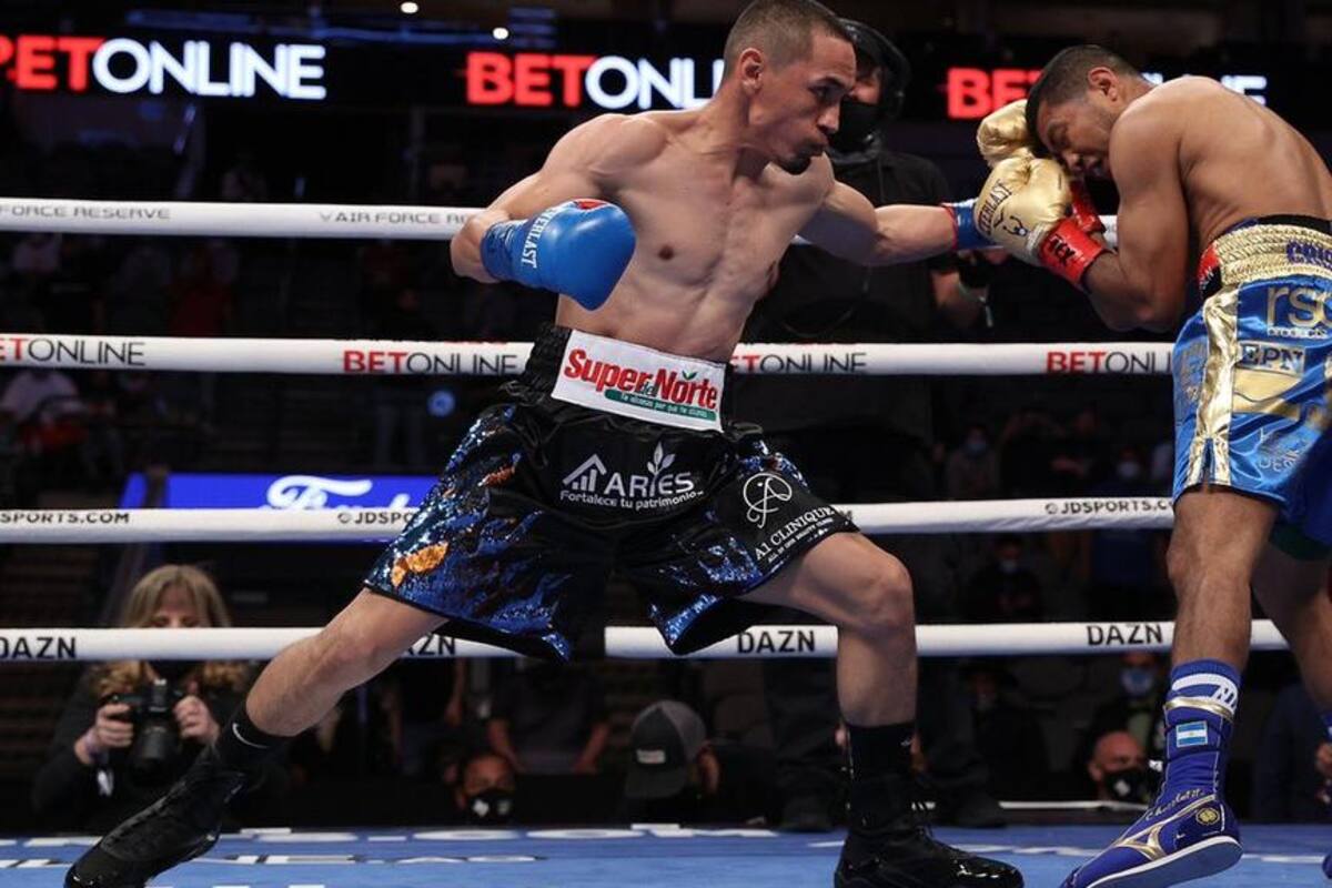 ¡Campeón unificado! El "Gallo" Estrada supera en las tarjetas al "Chocolatito" González