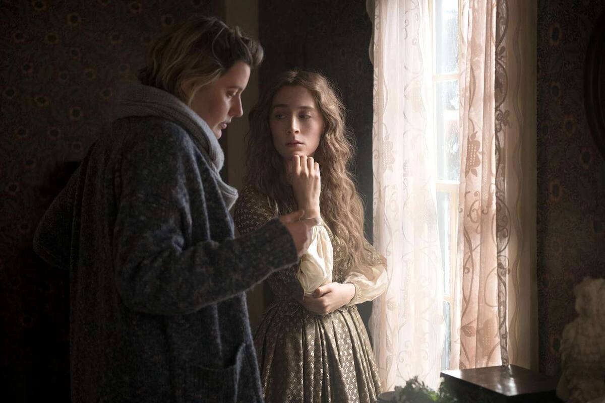 Saoirse Ronan y Greta Gerwig en el set de 'Little Women'