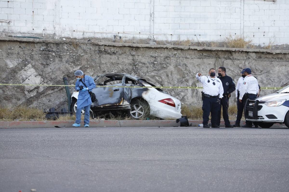 Muere una persona al chocar contra muro en bulevar Morelos y López Portillo