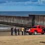 Rescatan a hombre arrastrado por la corriente cerca del muro fronterizo en Playas de Tijuana
