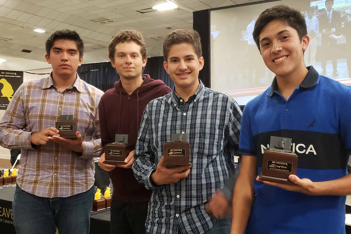 Estudiantes de preparatoria desarrollan un JARVIS mexicano
