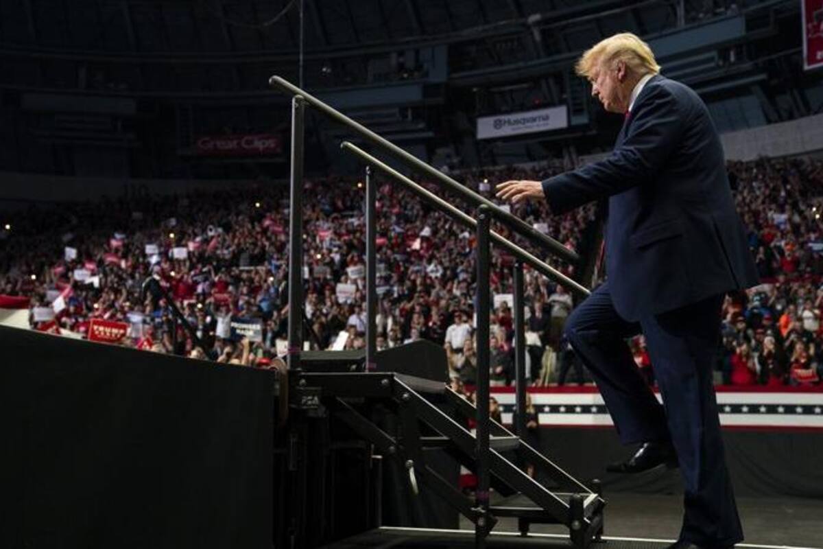 La campaña de Trump en medio del caos económico en EU