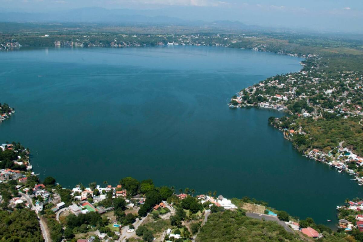 Rescataron cuerpo sin vida del joven que había caído al lago Tequesquitengo