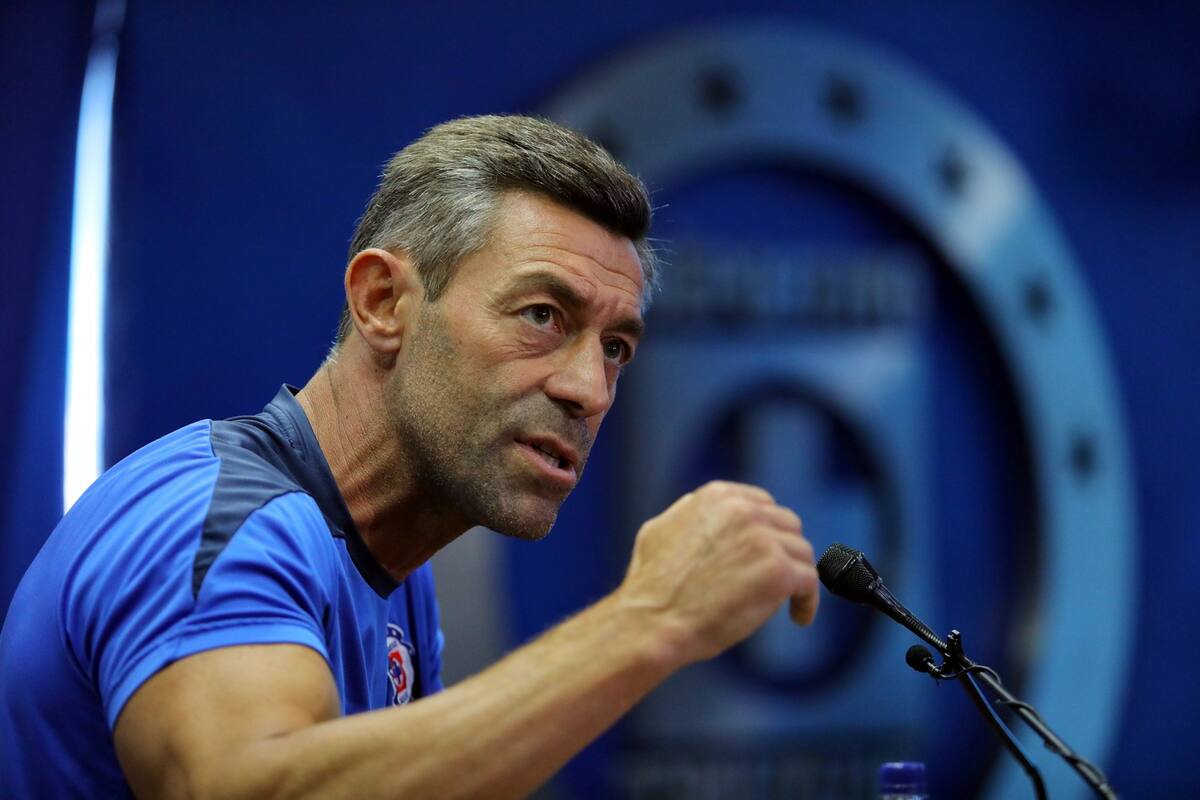 Aquí en México con un par de pesos pagan muertes: Pedro Caixinha