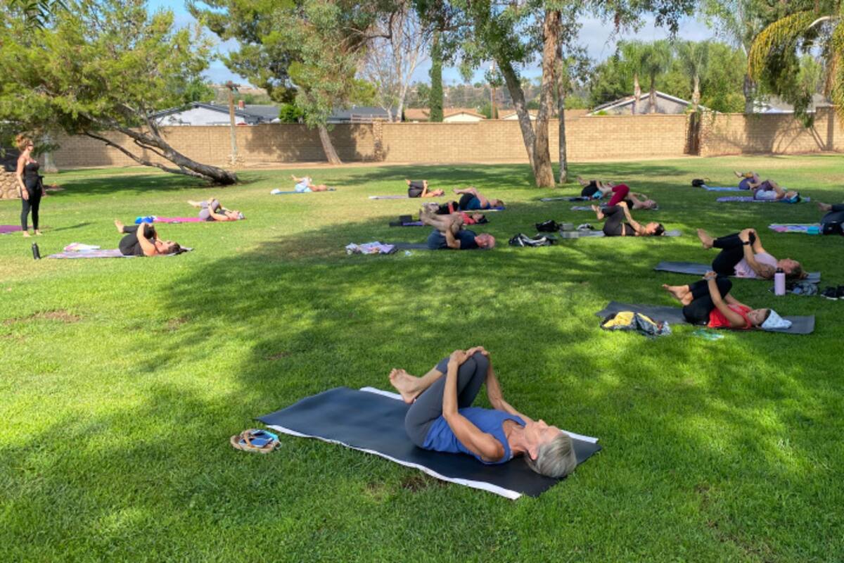 Gimnasios e iglesias de San Diego ya pueden operar al aire libre