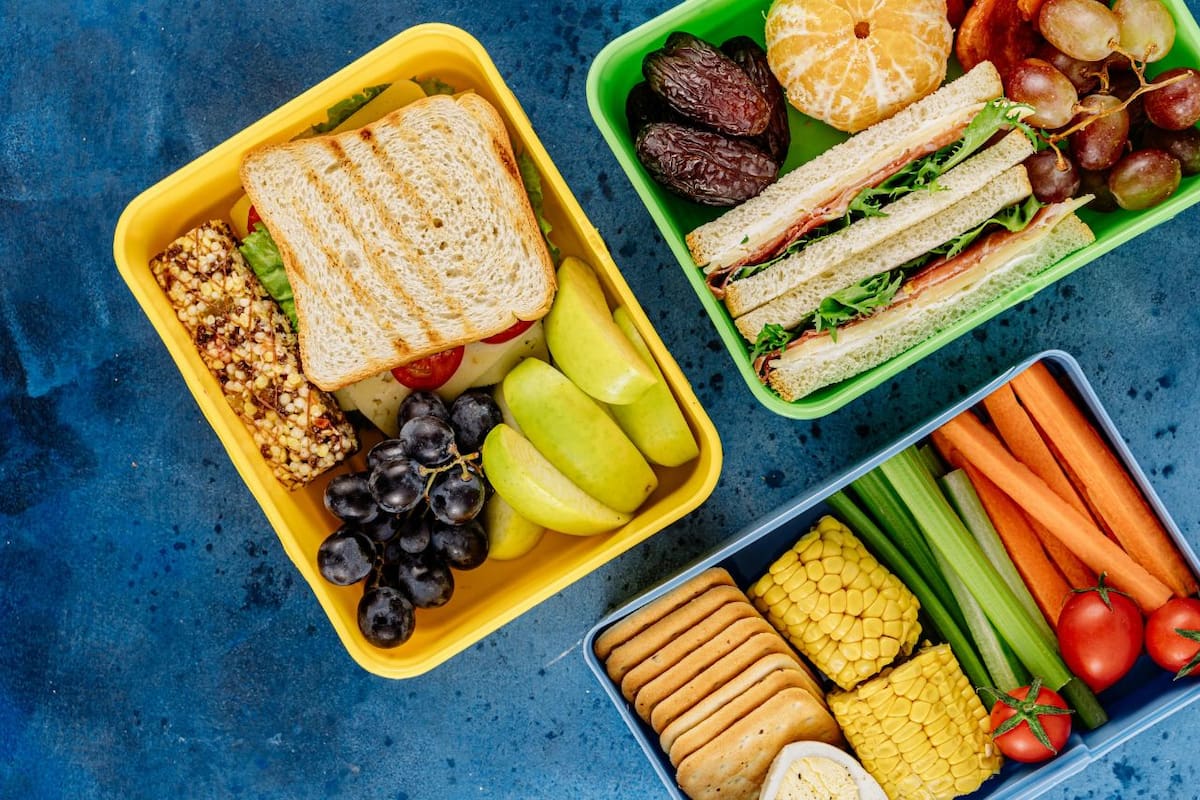 ¿Cómo armar el lonche ideal para este regreso a clases? Nutrióloga ofrece estrategias a padres para preparar lonches saludables