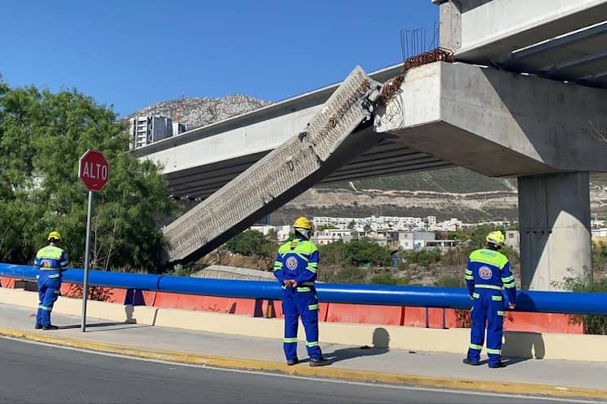 Colapsa trabe de un viaducto en Nuevo León; no hay heridos