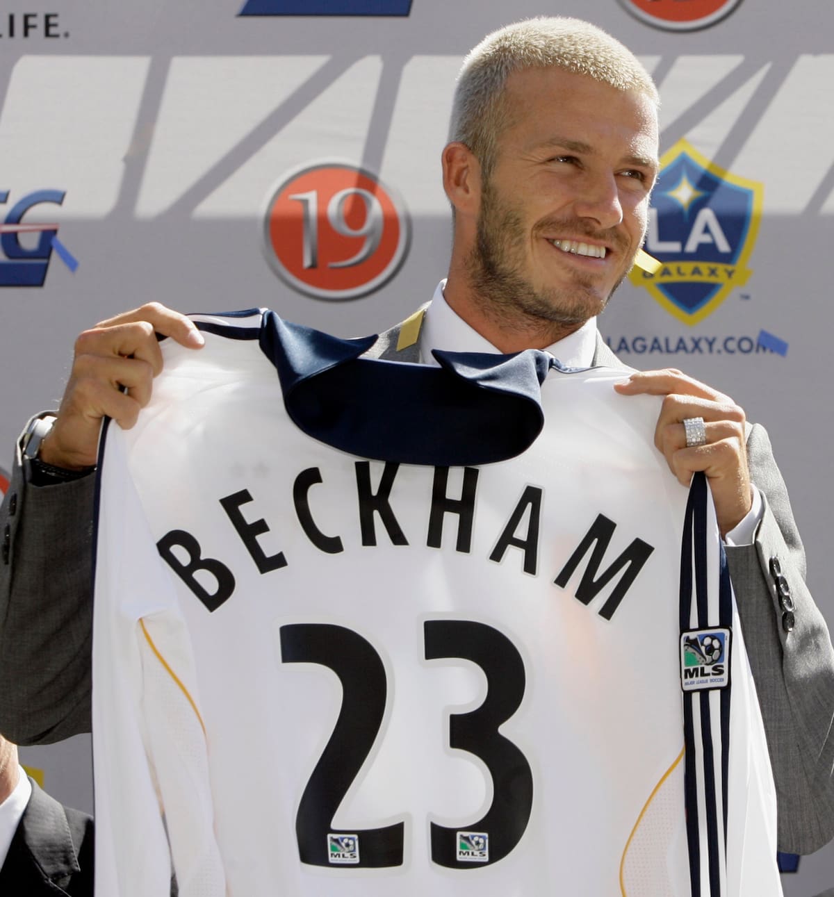 David Beckham es presentado por Los Angeles Galaxy el 13 de julio del 2007. (AP Photo/Nick Ut)
