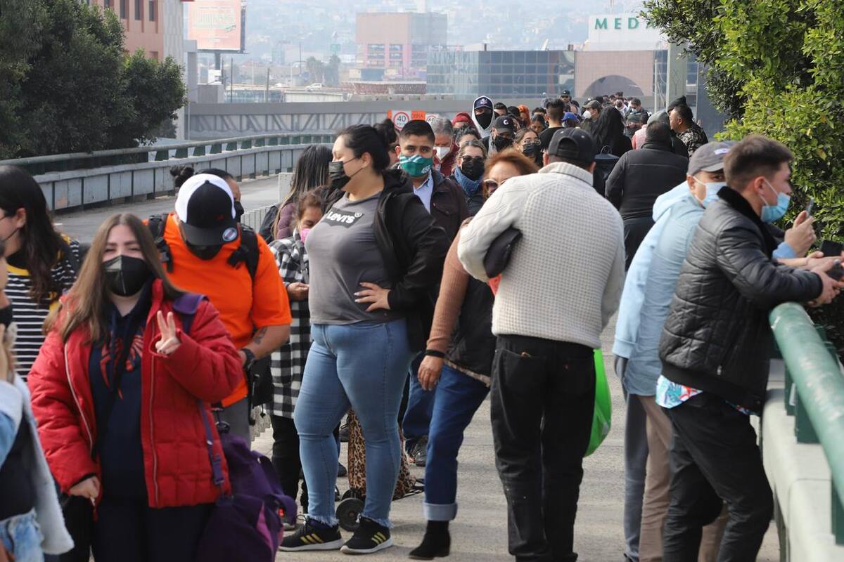 Aumentan los cruces de Tijuana a EU por trabajo