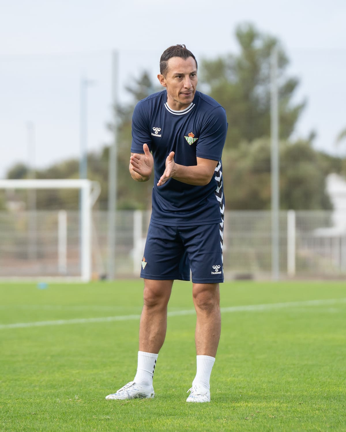 Andrés Guardado se sumó a fuerzas básicas del Betis como entrenador. (Foto: Archivo GH)