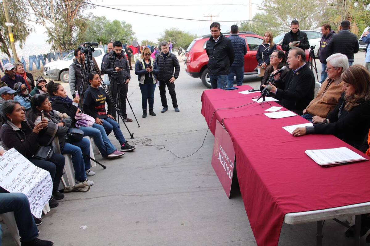 Se reúnen Presidente Municipal con residentes de Lomas del Rubí