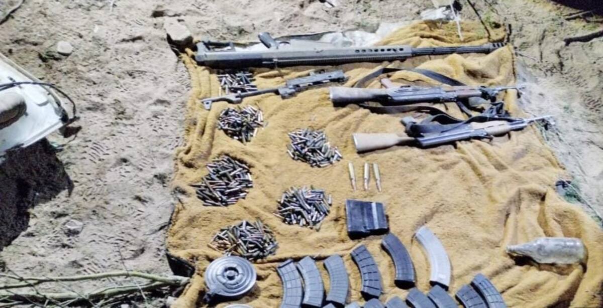 La camioneta y el material bélico fueron puestos a disposición de las autoridades. FOTO: ESPECIAL