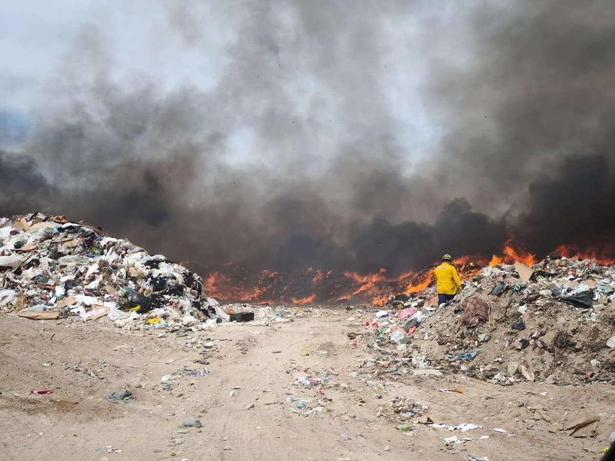 En febrero del año en curso se suscitó un incendio en el mismo basurero que tardó una semana en ser controlado. Foto: Cortesía