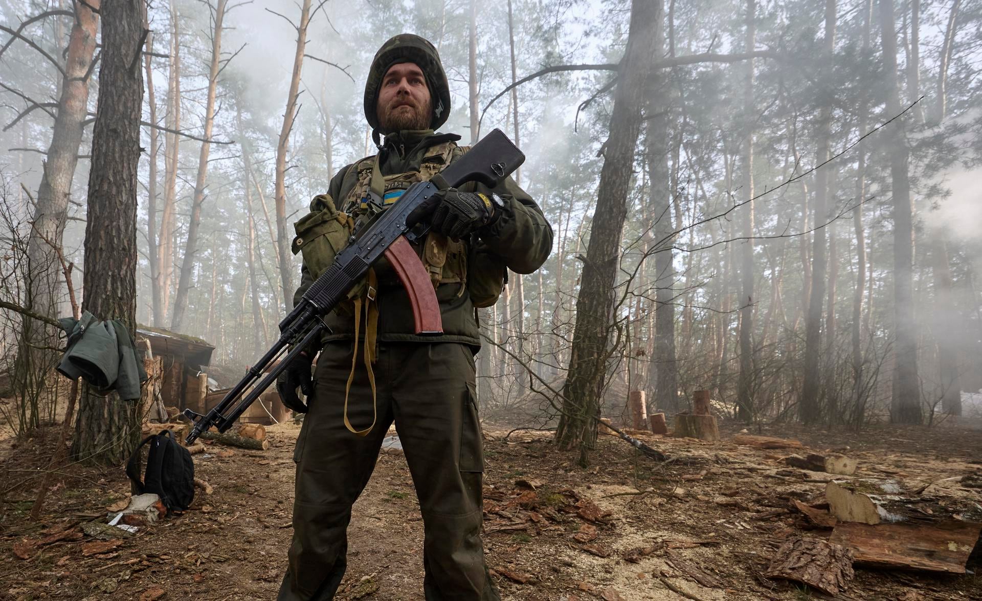 Imagen de archivo de un soldado ucraniano en un entrenamiento militar en un campo de tiro cerca de Járkov, Ucrania. EFE/EPA/SERGEY KOZLOV 45342