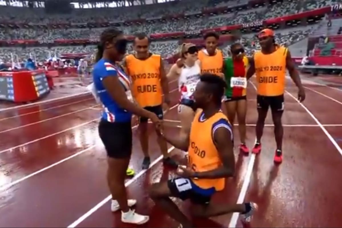 VIDEO: Guía le pide matrimonio a paratleta en pista de Paralímpicos de Tokio