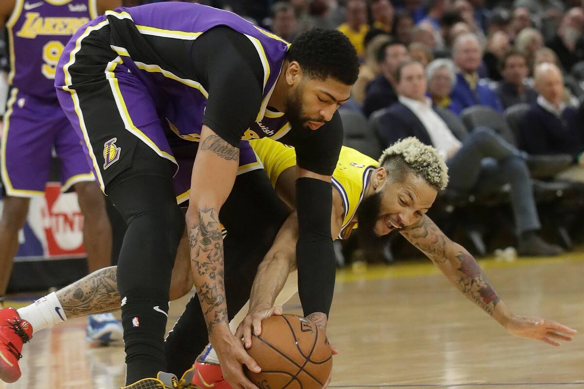 Coronavirus: Prohíben autógrafos en NBA por COVID-19