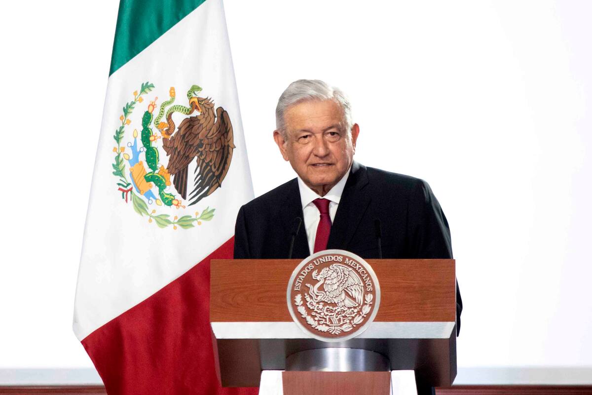 ¿Qué establece la Constitución cuando fallece un presidente durante su mandato?