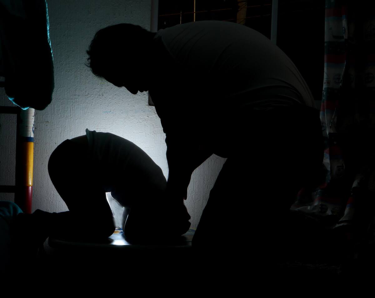 Aunque Nachampassak admitió su culpabilidad, los documentos judiciales no detallan si hubo un detonante específico para el ataque.