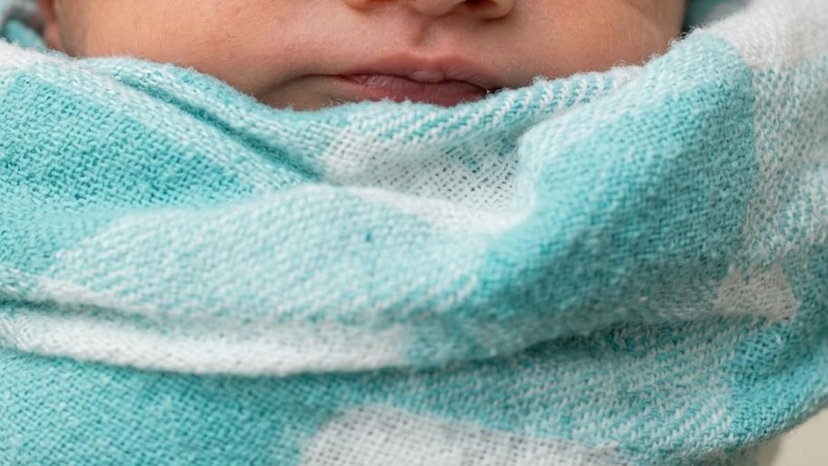 Buscan a familiares de bebito de 4 meses resguardado en albergue tras ser separado de su madre