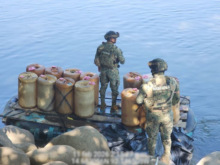 Contrabando de combustible en el río Suchiate: Semar asegura 15 bidones con diésel procedente de Guatemala