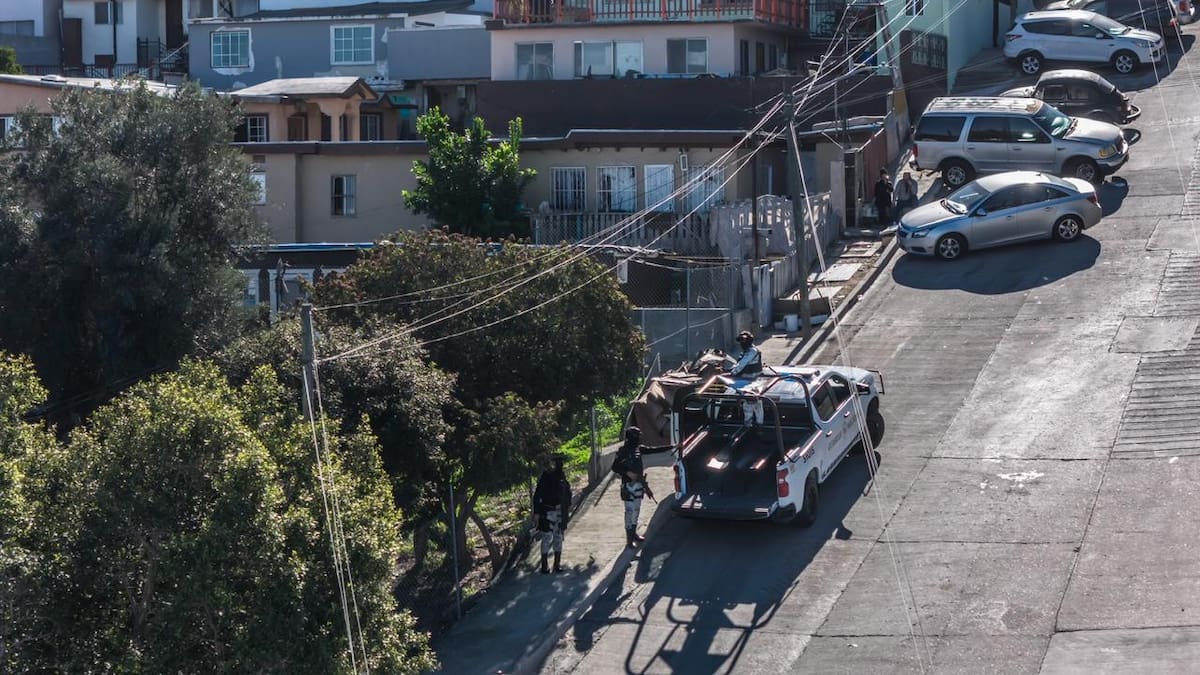 Autoridades atendieron el reporte y trasladaron al lesionado a un hospital para su atención. Foto: Border Zoom