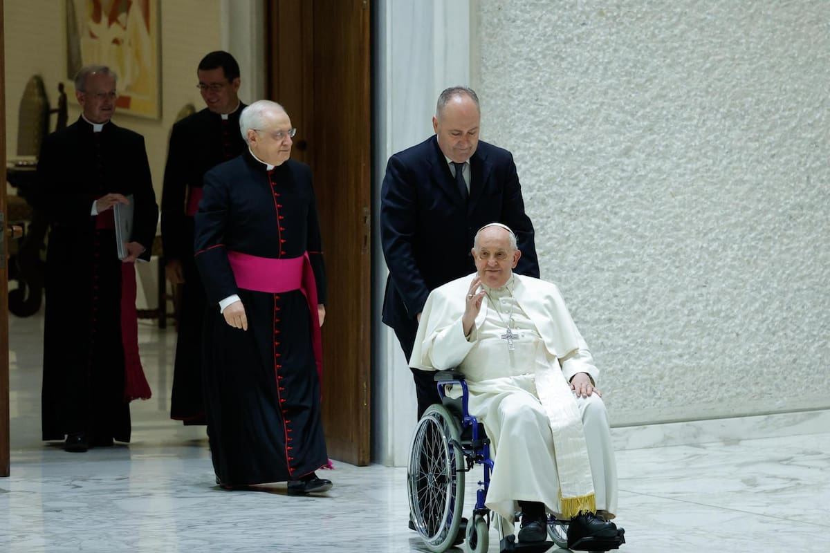 Papa Francisco ausente en Viacrucis del Viernes Santo por preocupaciones de salud