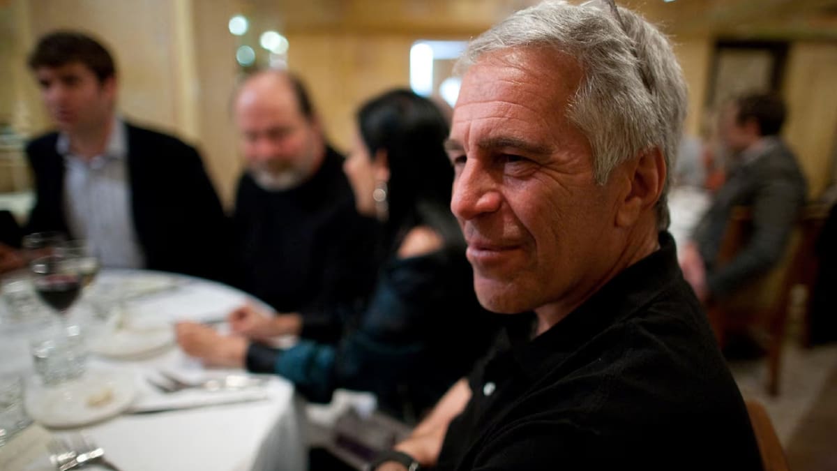 Maxwell presentó una nueva petición judicial basada en archivos publicados este año sobre Jeffrey Epstein. (Reuters)
