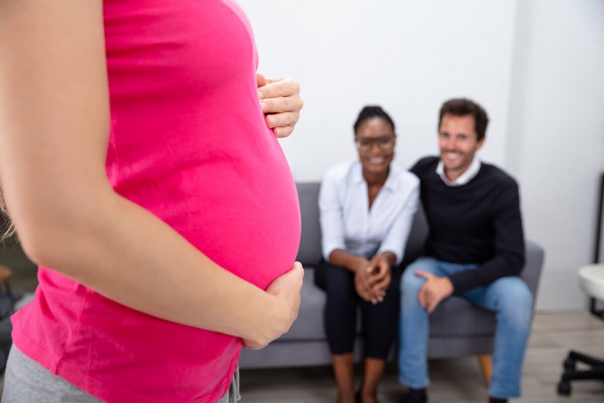 Desmantelan red internacional de maternidad subrogada y rescatan a 11 bebés en Vietnam