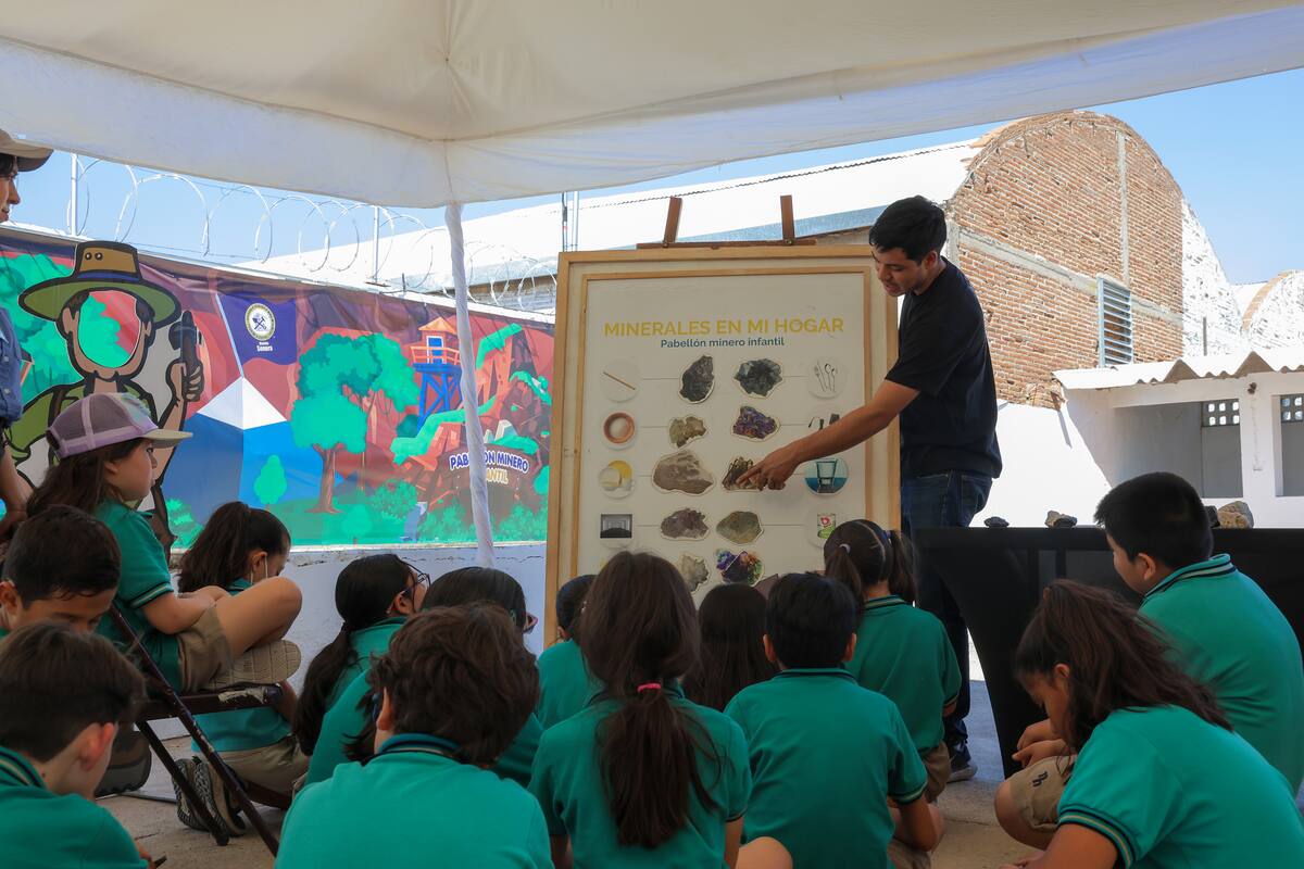 Se inauguró ayer un show de gemas y minerales, dentro del Congreso Internacional Minero Sonora.