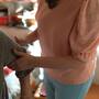 Kinkeeping: Cuando el trabajo invisible de cuidados y gestión emocional para mantener unidos los lazos familiares se convierte en una obligación impuesta a la hija soltera sin apoyo de sus hermanos