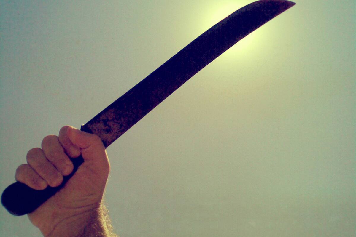 Hombre detenido con machete en la colonia El Mariachi