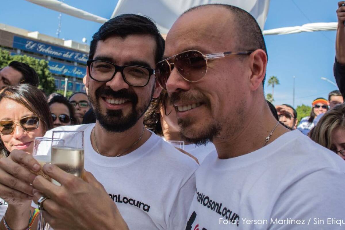 Ordena juez permitir adopción a pareja gay