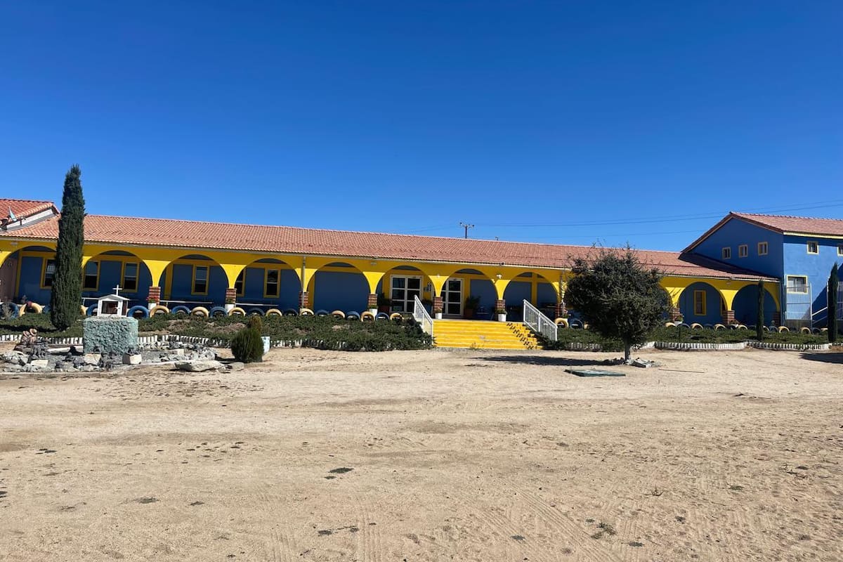 Pide religiosa apoyo para el pago del recibo ‘loco’ de la luz de la casa hogar donde atiende a niños en El Hongo