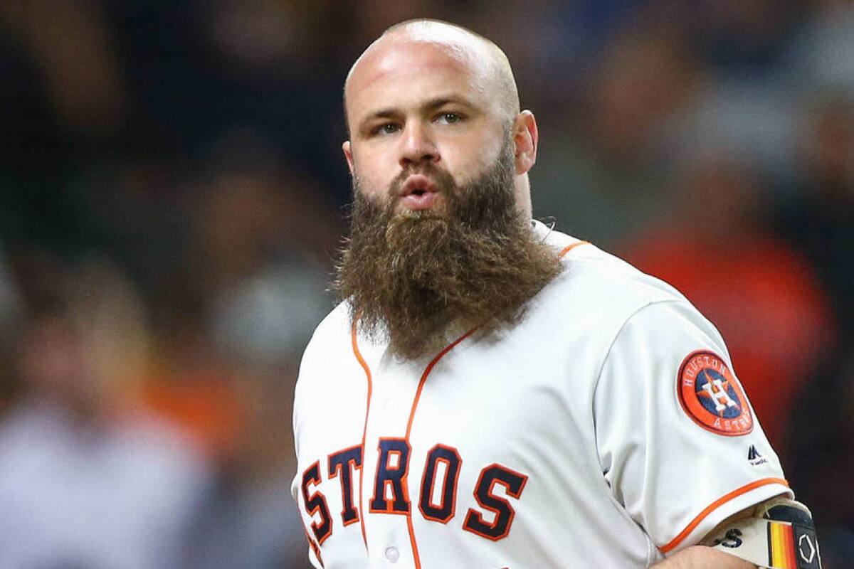 Evan Gattis, ex de Astros, admitió que se hizo trampa en la temporada 2017