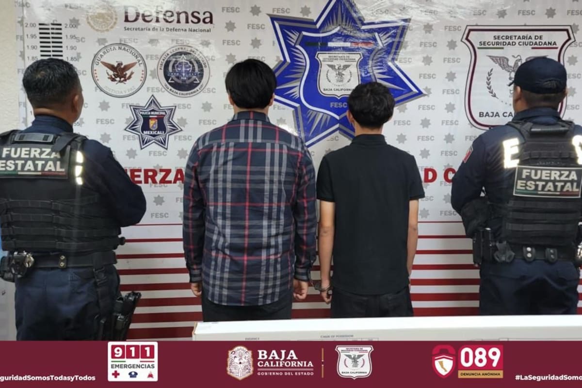 Dos menores de 15 años de Brawley y Calexico, detenidos con fusil de asalto en Mexicali