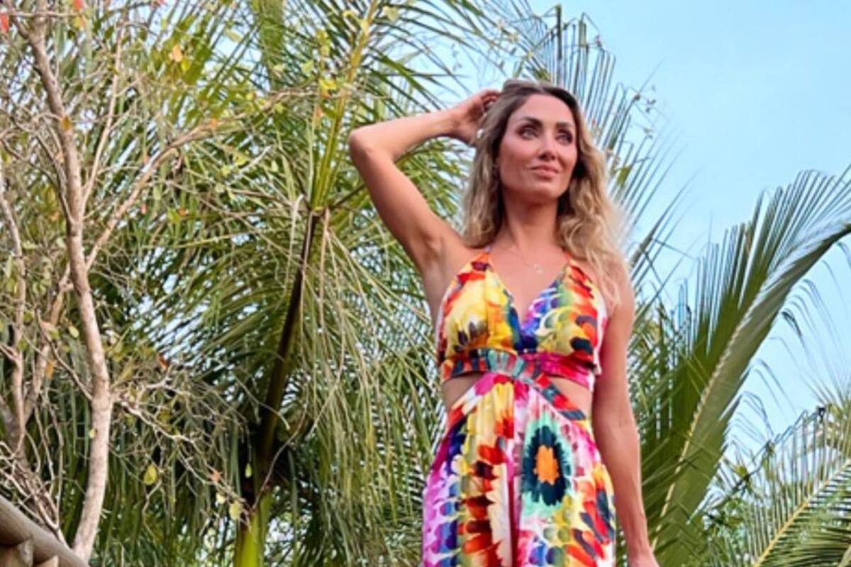 Anahí deja ver a sus hijos vestidos mexicanos