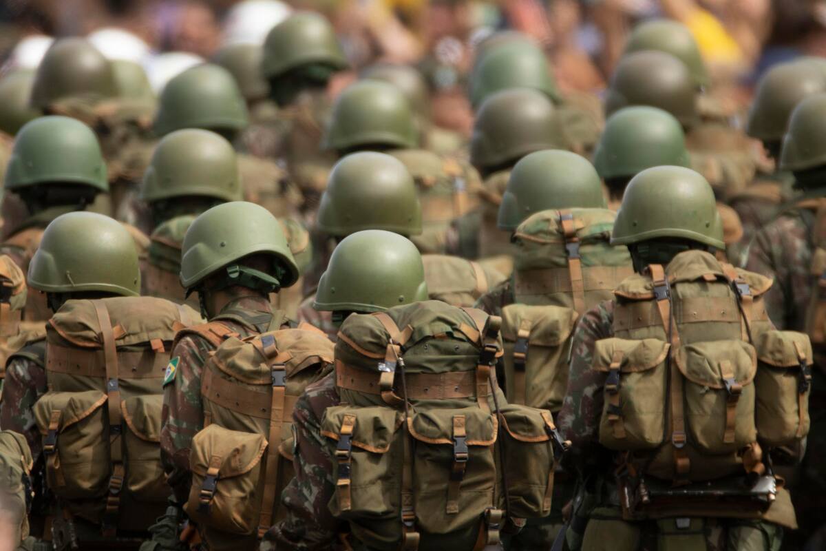 Soldado de Texas es arrestado por intentar ingresar a un migrante ilegalmente a EU