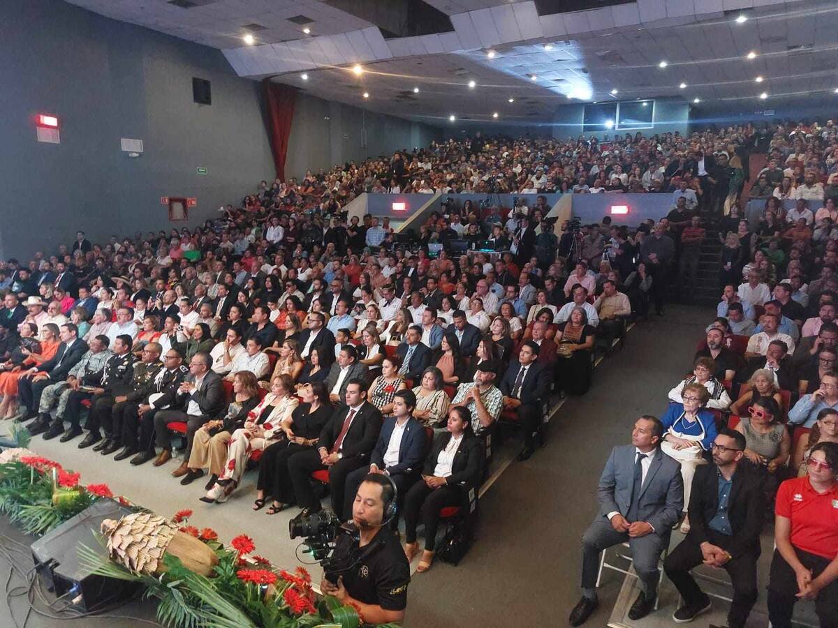 Se realiza protocolo de cambio de poderes en el gobierno de Nogales