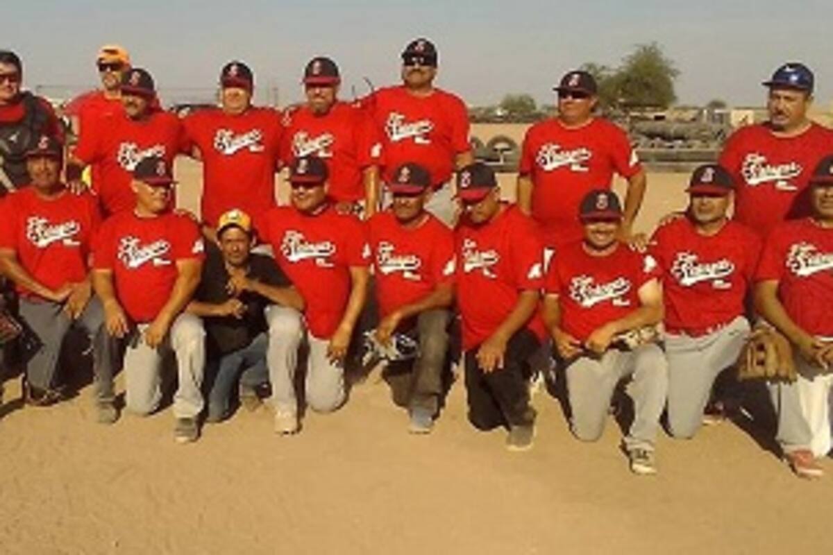 Fam. Salazar comenzó con triunfo la final ante Nva. Esperanza