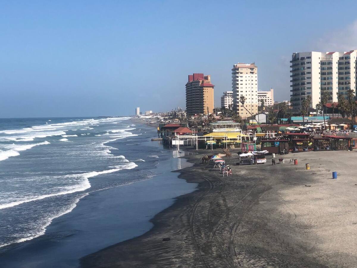 Así se vivió el eclipse solar en Rosarito