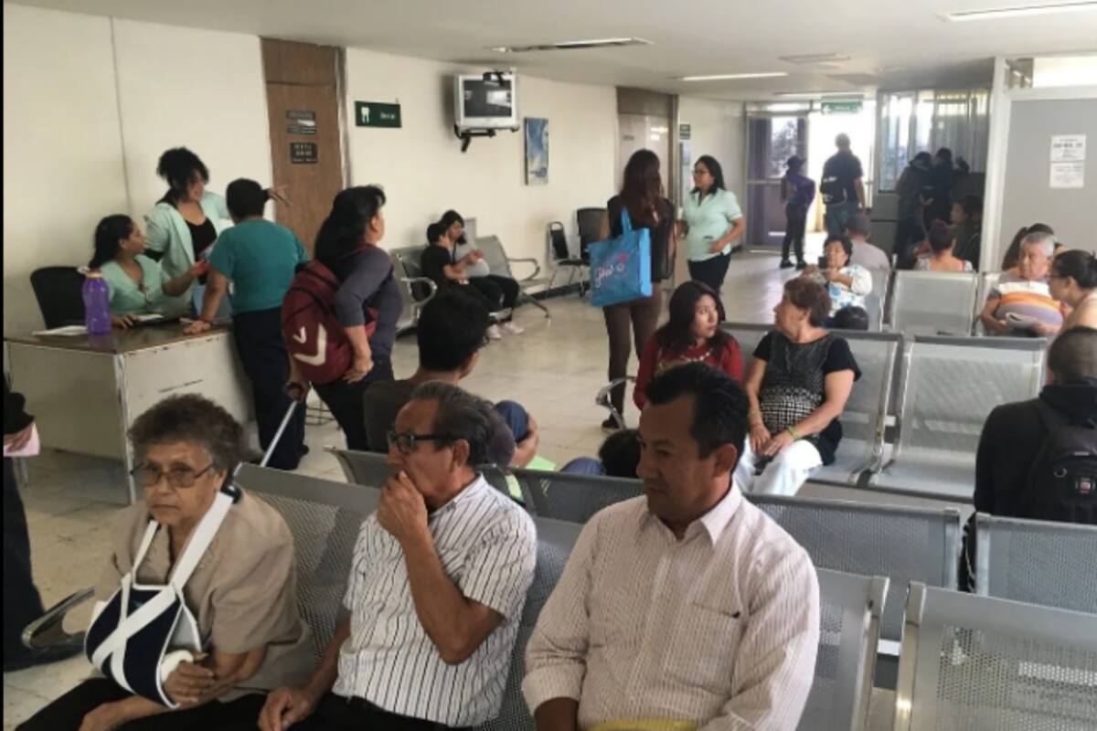 Ex empleados del Seguro Popular en incertidumbre por sus nuevos contratos