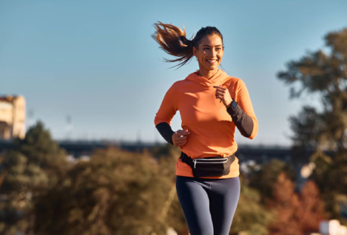 Tener actividad física constante podría disminuir el riesgo de demencia | Foto: Especial (iStock)