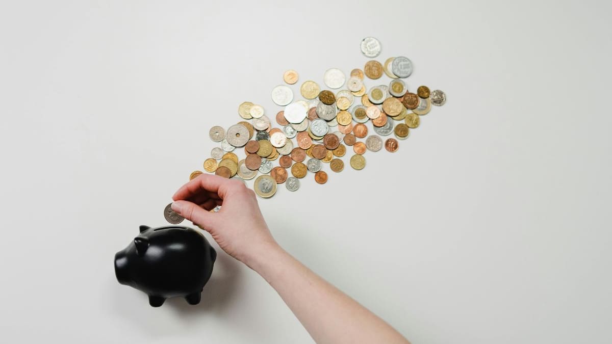 El método japonés del 1% que te ayuda a crear el hábito del ahorro al separar un porcentaje de tu sueldo que aumenta gradualmente cada mes