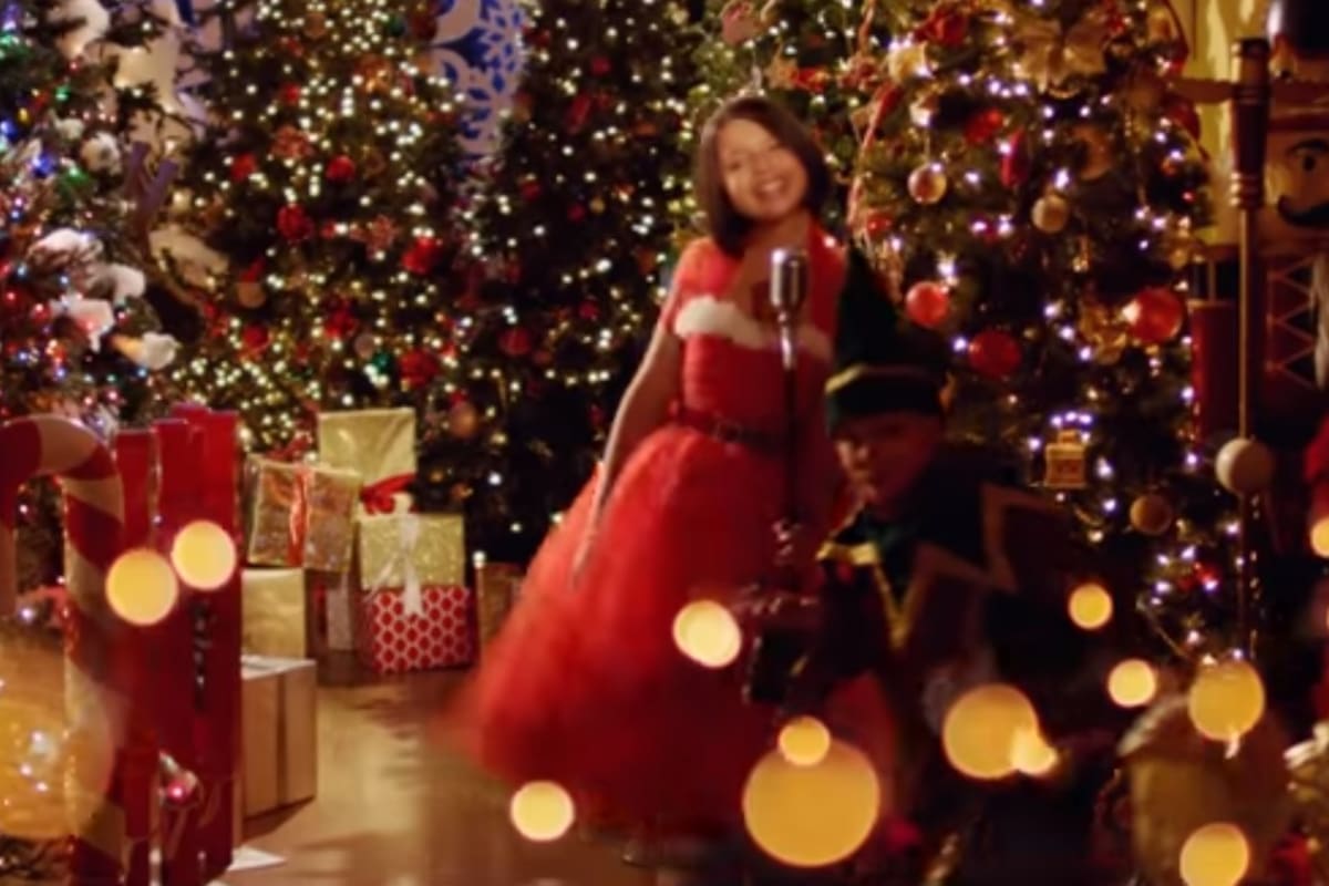 Ángela Aguilar lanzó disco navideño