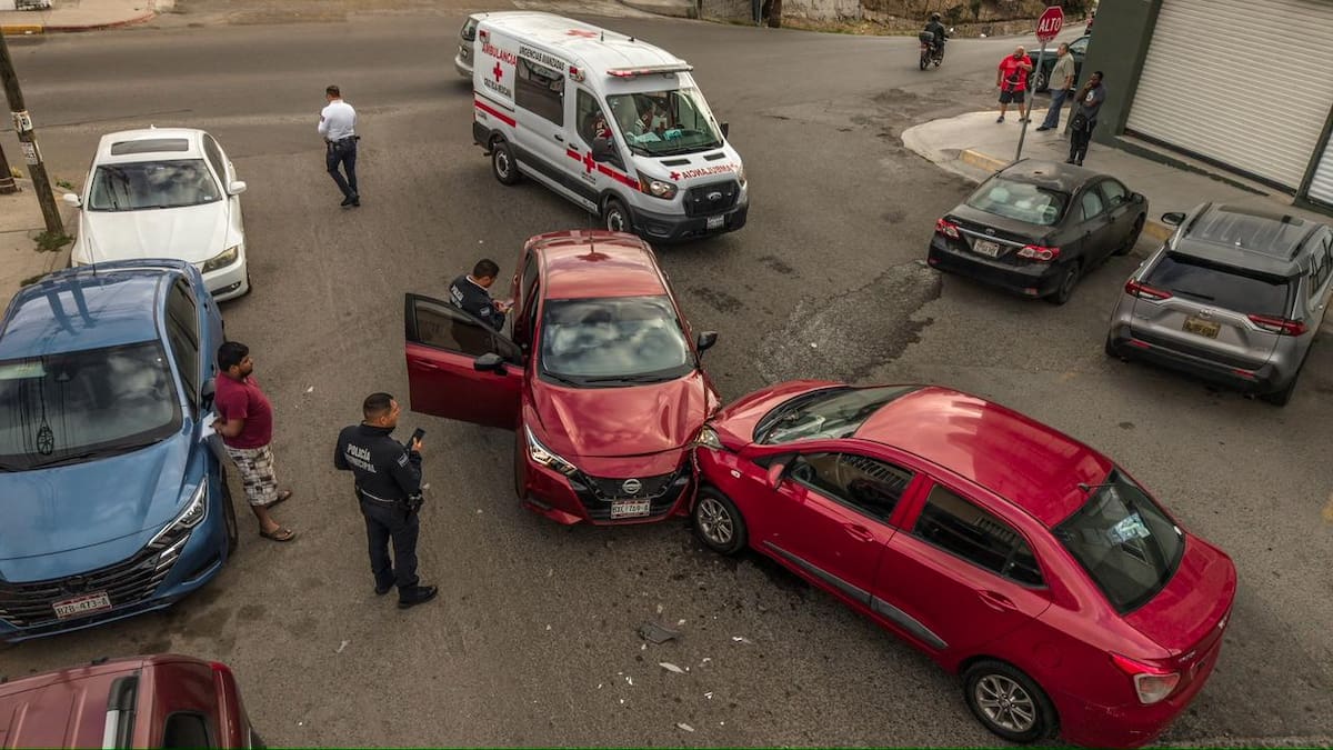 El accidente involucró a dos vehículos particulares; no se reportaron traslados hospitalarios. Foto: Border Zoom