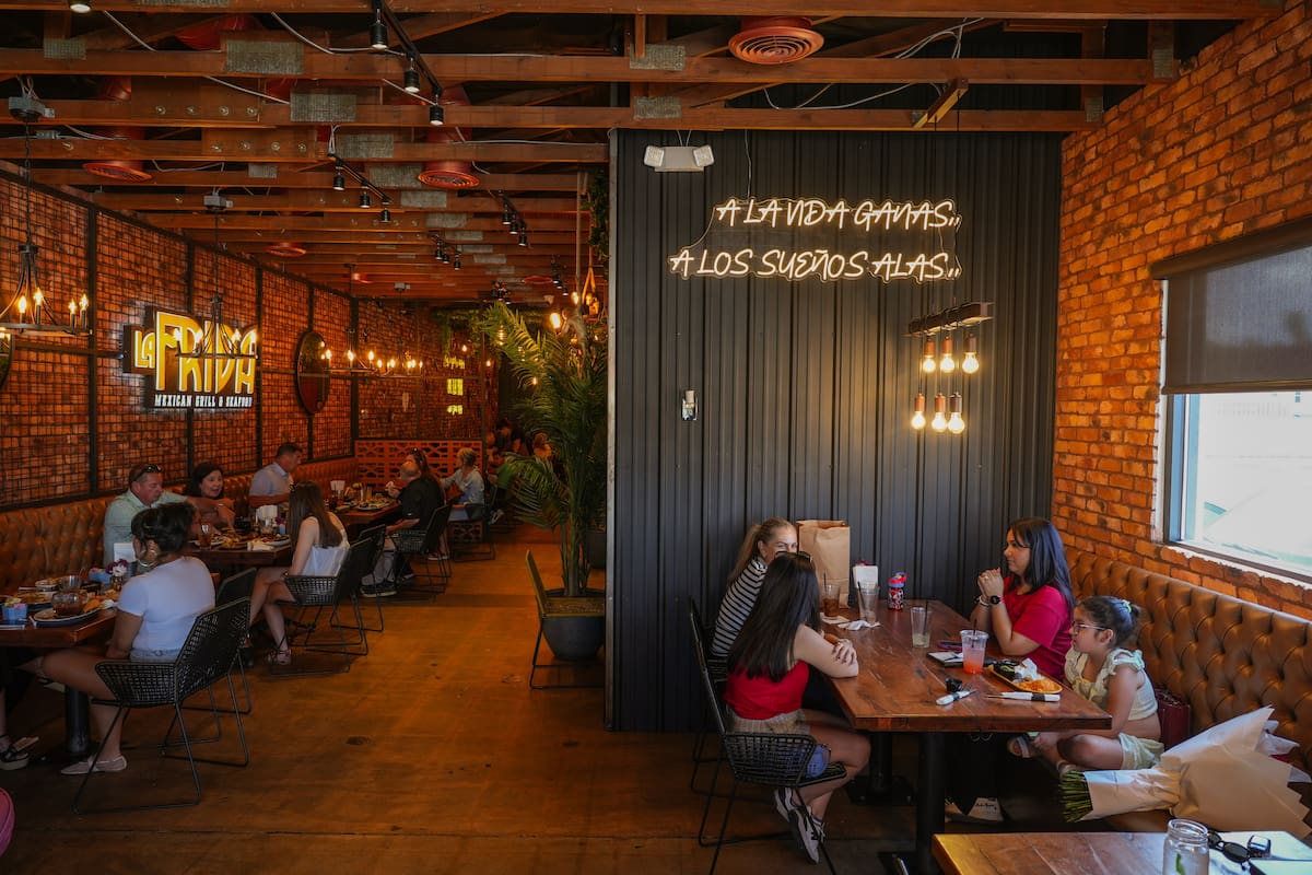 La Frida Grill & Seafood es el resultado del emprendimiento de Claudia Vindiola, de Magdalena, Sonora.