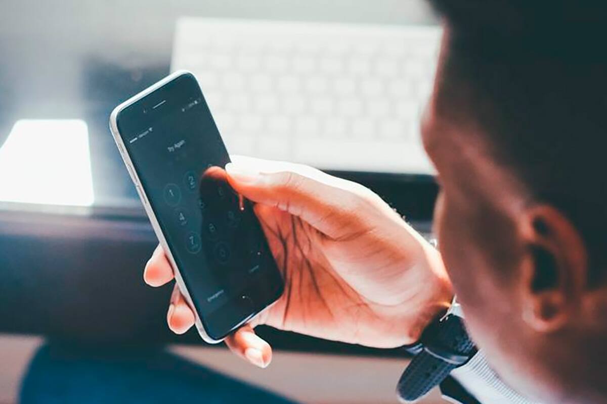 ¿Qué características son las más importantes para jugar en línea con tu teléfono celular?